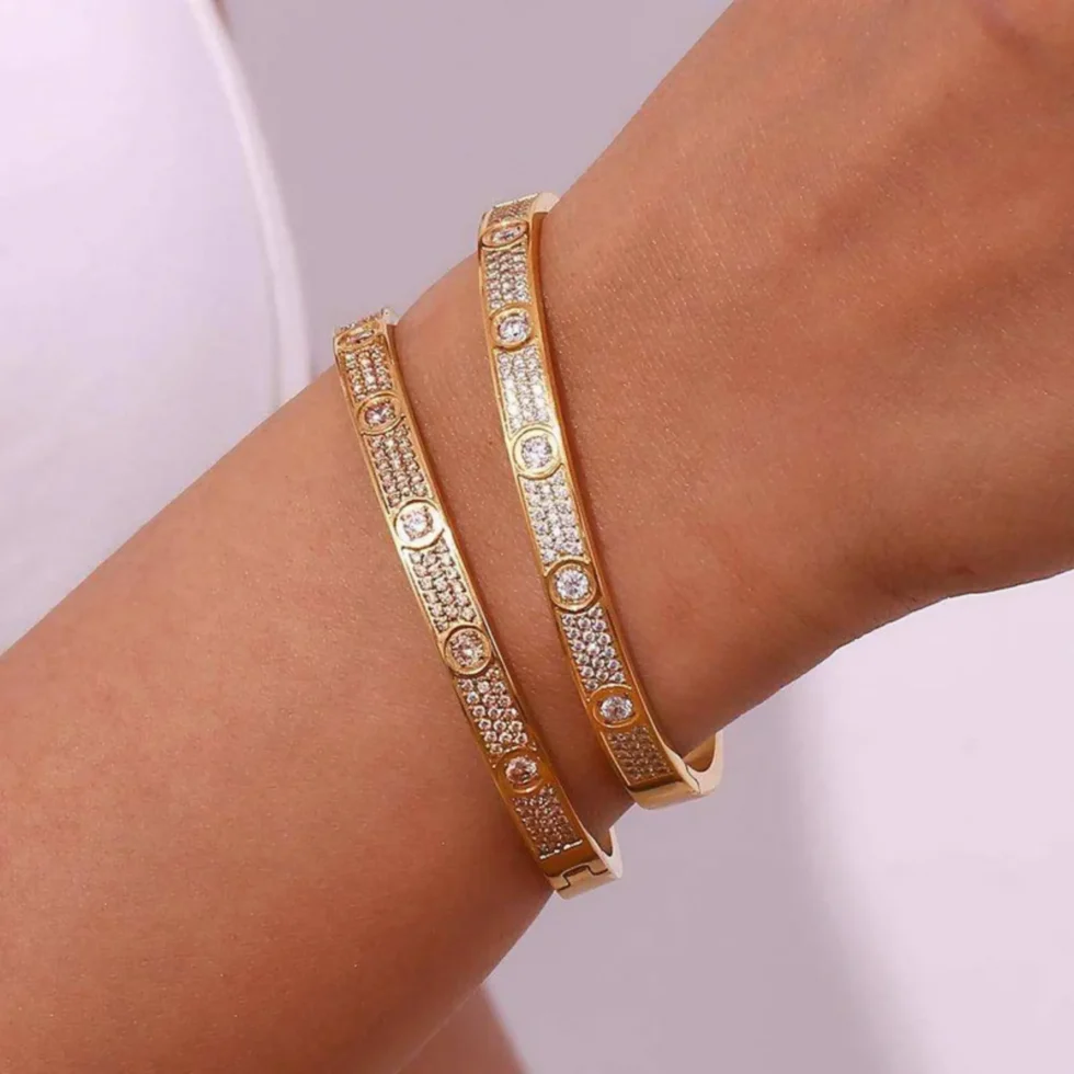 Lia Bangle